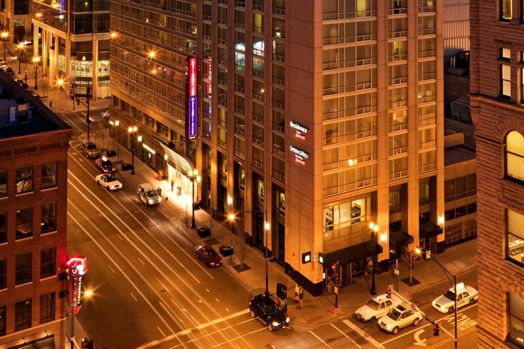 Residence Inn By Marriott Chicago Downtown/River North Exterior photo