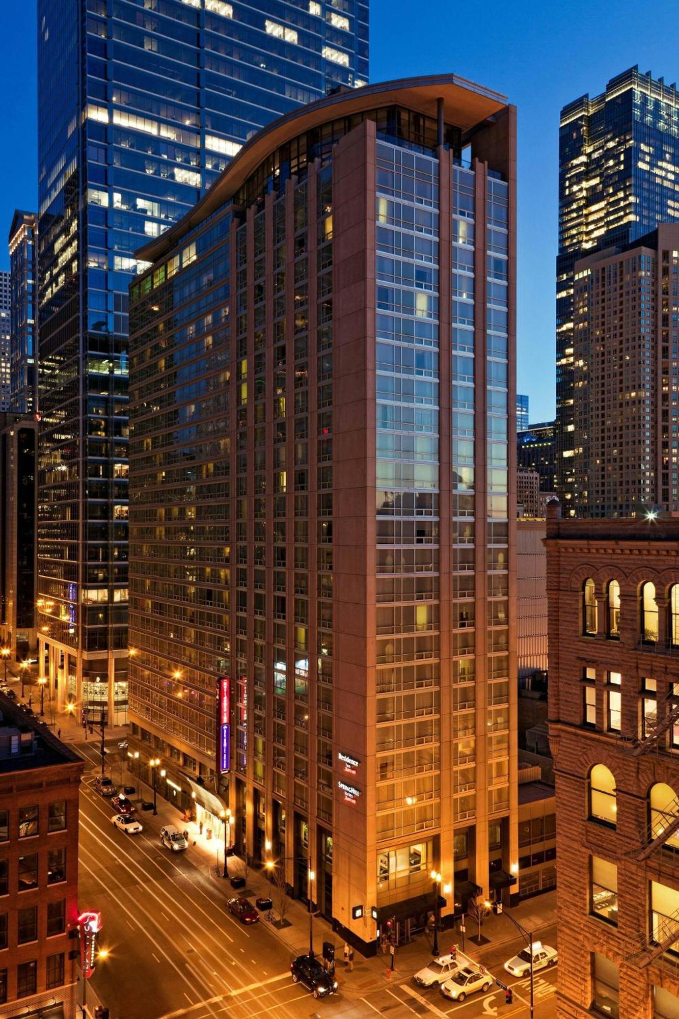 Residence Inn By Marriott Chicago Downtown/River North Exterior photo